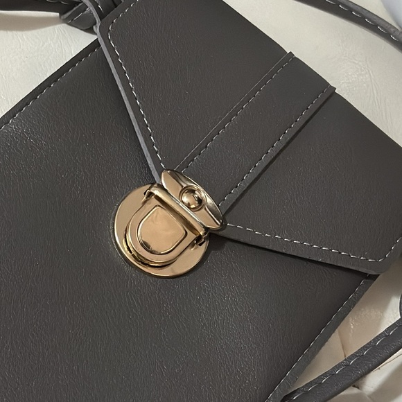 Like New Cell Phone/Purse Crossbody-Adjustable Strap-Gray - Picture 2 of 8